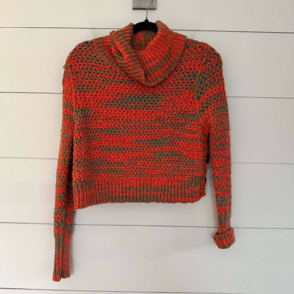 Free People Women’s Extra Small Orange Chunky Turtleneck Button Sweater Fall